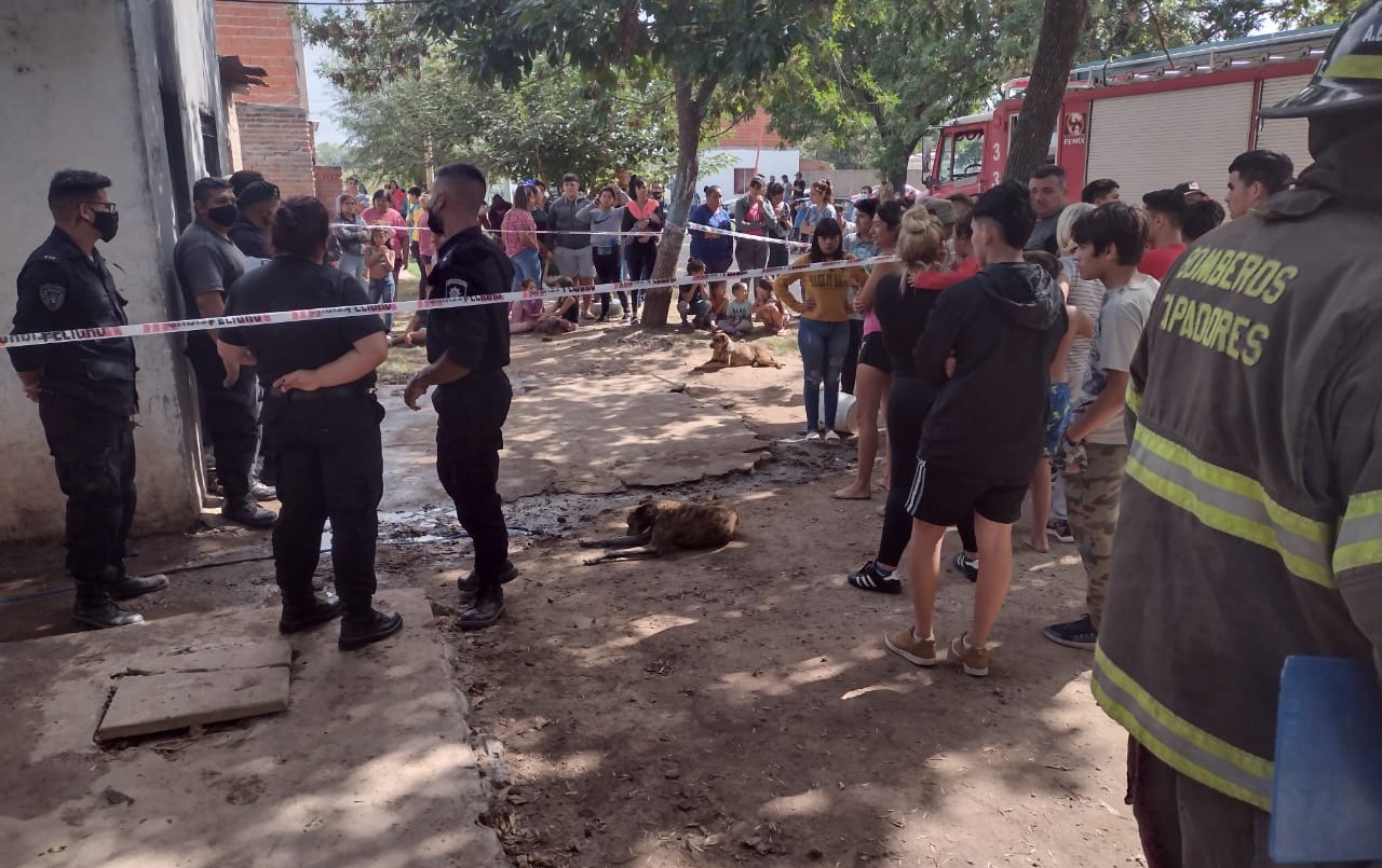 Murió mujer discapacitada al quedar atrapada en el incendio de una casa | Rosario y la región