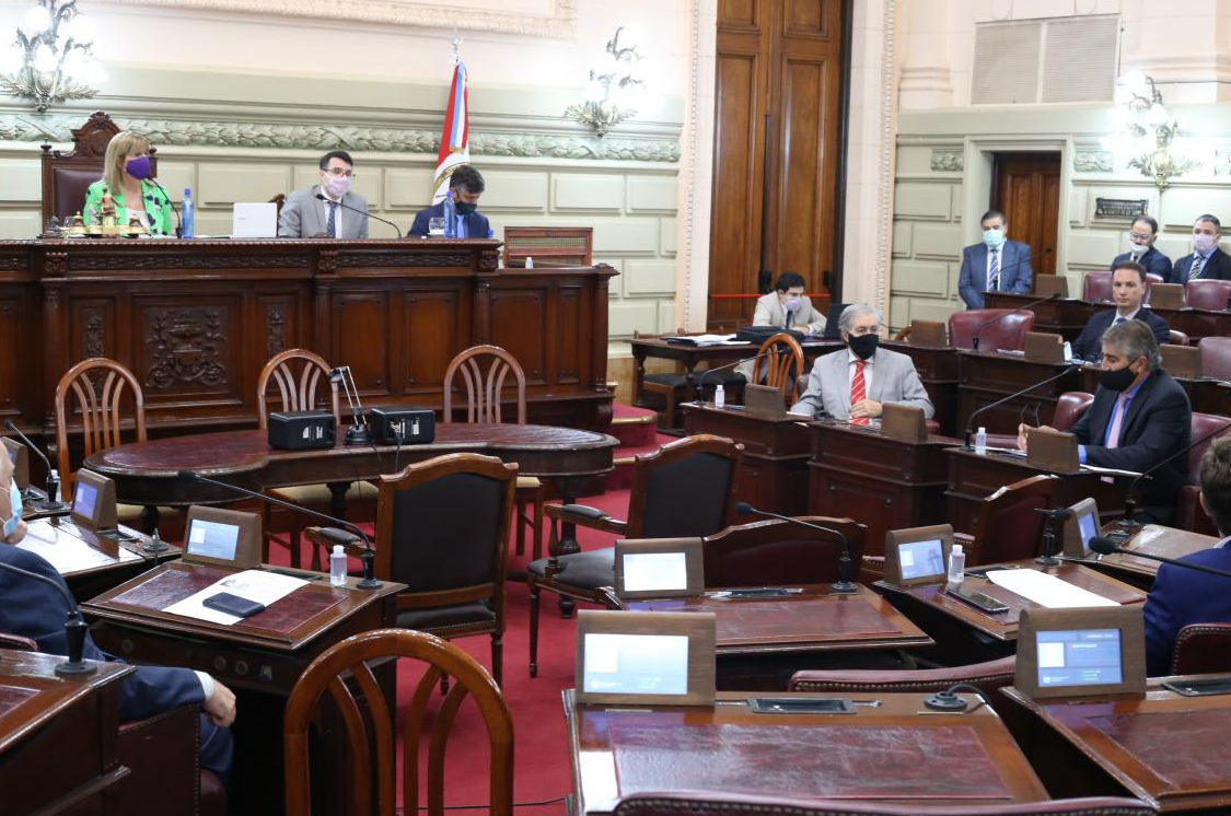 Las cámaras legislativas suspendieron al fiscal adjunto Rodrigo González | Rosario y la región