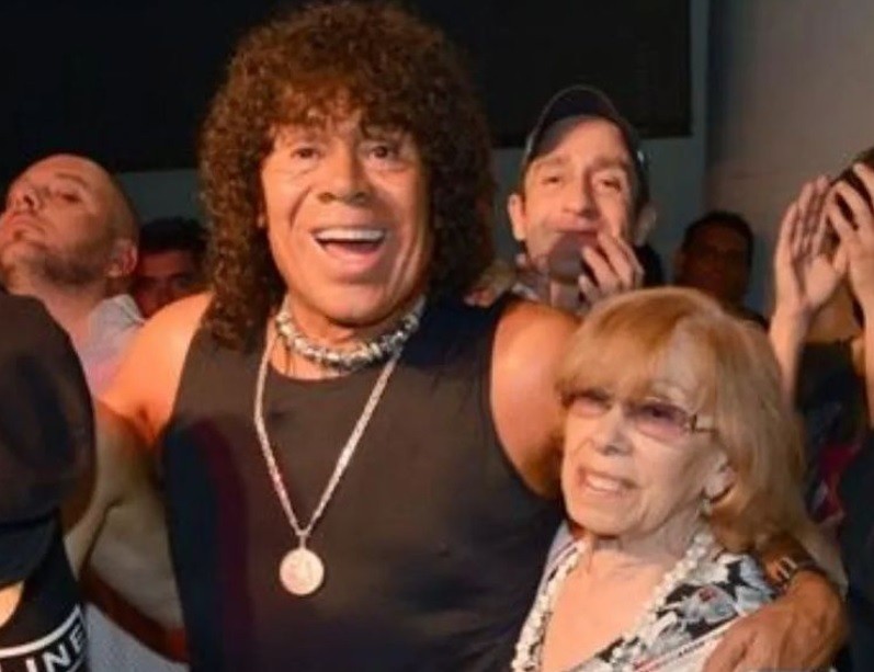 Murió Esilda la mamá de Carlos "la Mona" Jiménez | Espectáculos