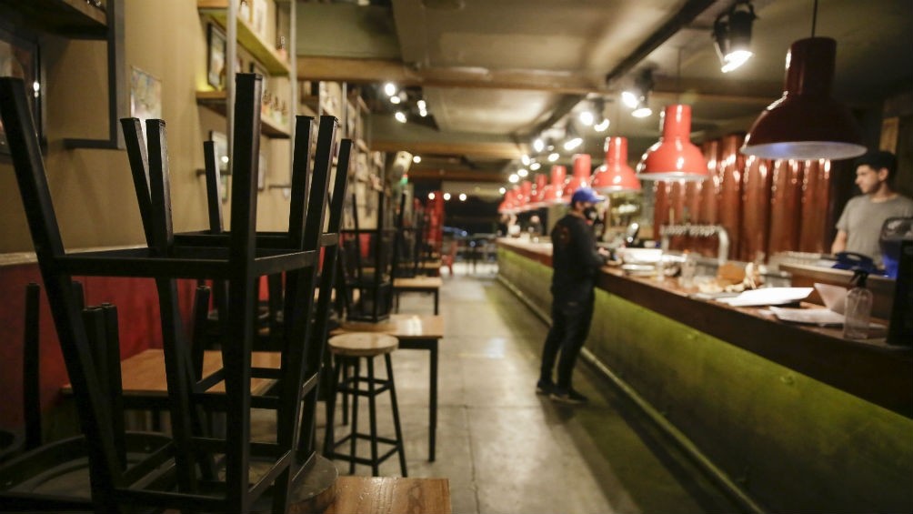 Por el impacto de la pandemia, el PBI de la Argentina cayó 9,9% en 2020 | Economía y negocios