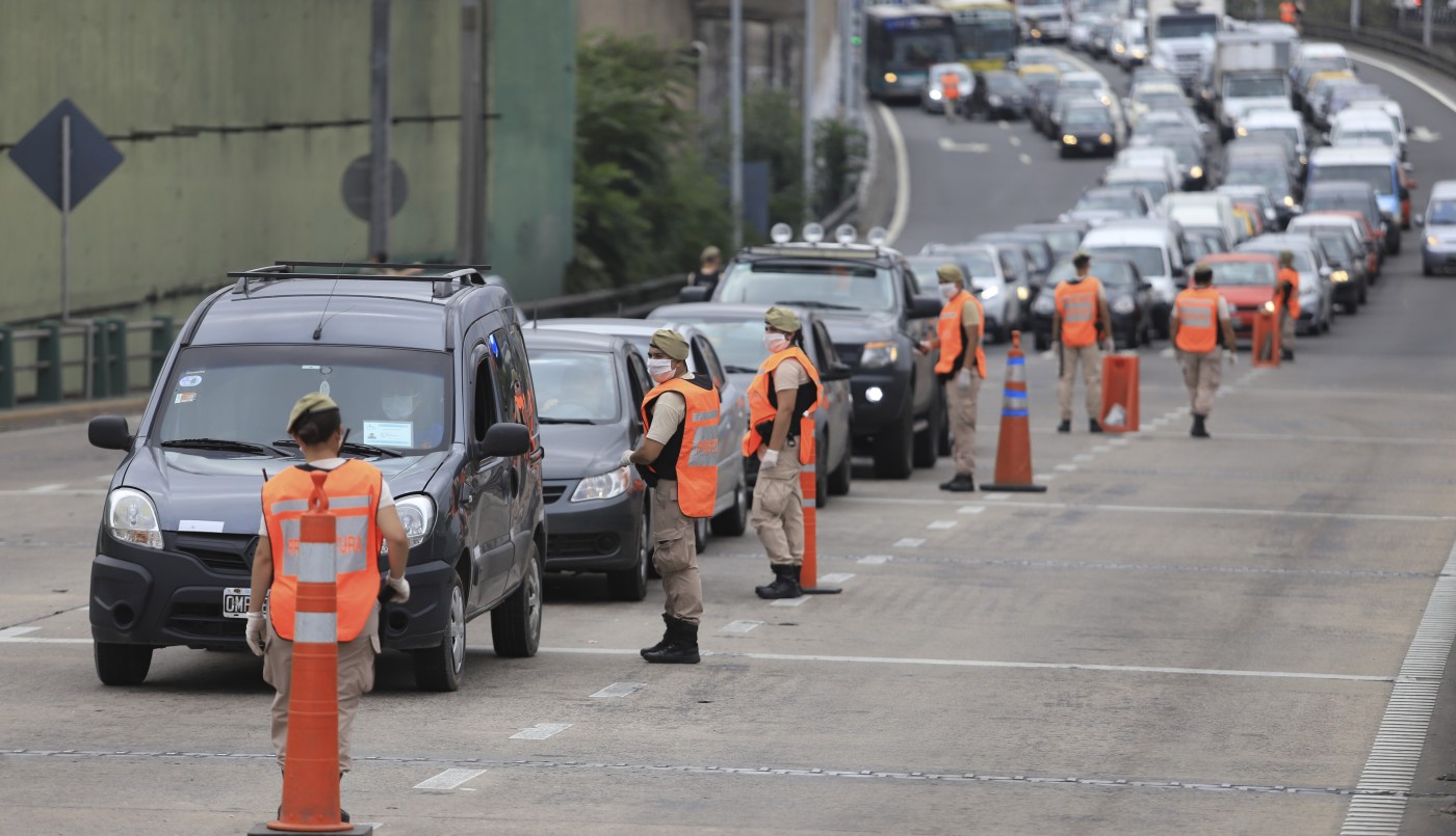 El Gobierno aclaró que "hoy no se están estudiando restricciones ni confinamiento" | Información General