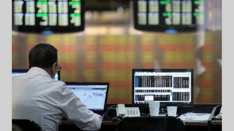 Desde el canje de la deuda, los bonos argentinos en dólares bajaron más del 30% | Economía y negocios