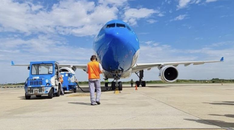 Un nuevo vuelo de Aerolíneas Argentinas partió a Moscú para traer más vacunas Sputnik V | Información General