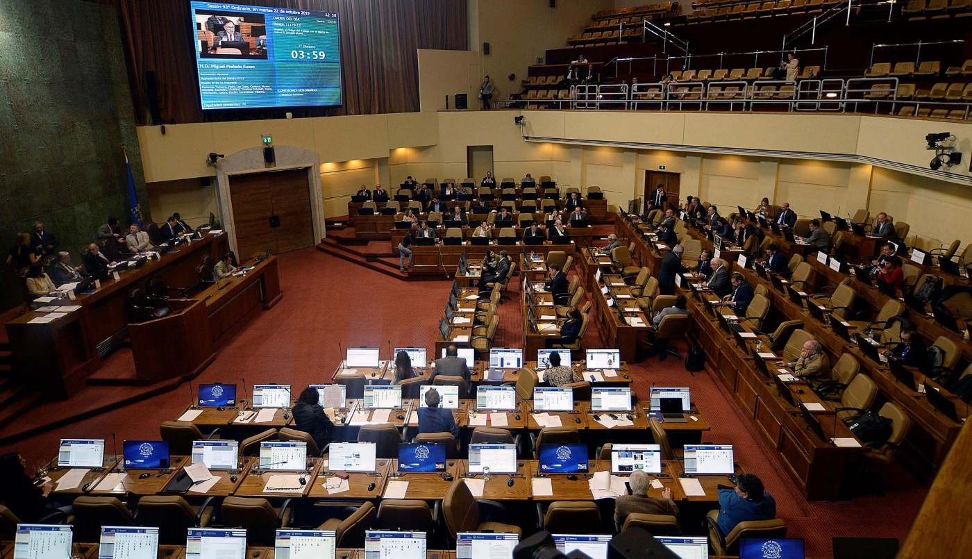 Descuentos salariales a tres diputados chilenos por "descuidar sus deberes parlamentarios" | Internacionales