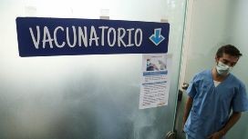 La Provincia investigará si existieron casos de vacunación incompatibles con grupos esenciales | Rosario y la región