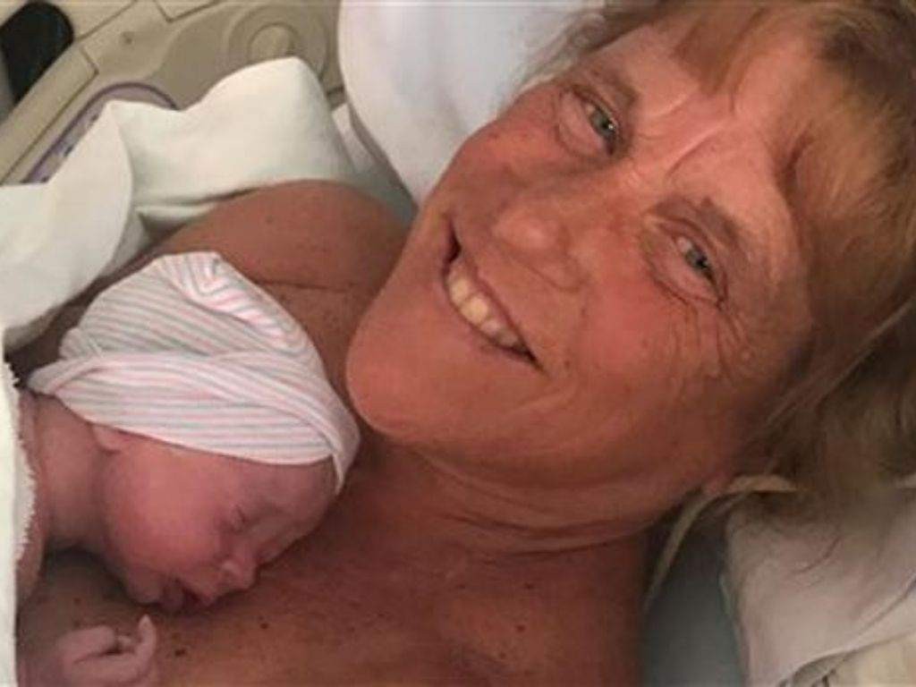 La historia de la mujer que fue mamá a los 57 años | Internacionales