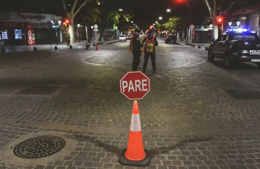 El gobierno Nacional evalúa restringir la circulación nocturna | Información General