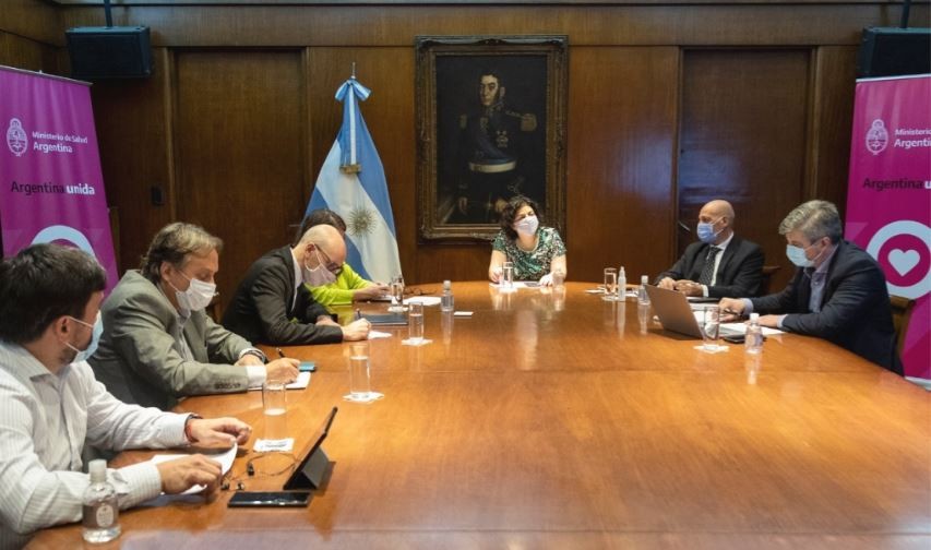 Tras el escándalo del "vacunatorio VIP", la SIGEN controlará el plan de vacunación nacional | Información General