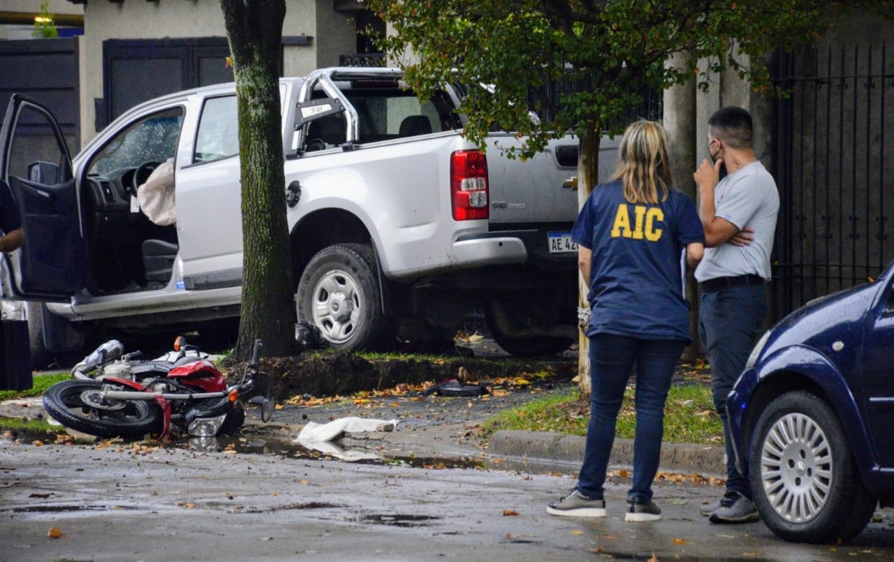 Atropelló a ladrones tras salidera bancaria en Fisherton: un muerto y otro herido | Rosario y la región