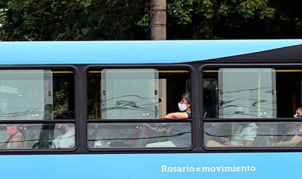 Los colectivos circularán con las ventanillas abiertas y trabadas | Rosario y la región