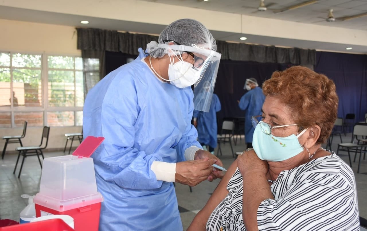Estudio argentino: vacuna Sputnik genera anticuerpos en el 94% de quienes reciben una sola dosis | Tecnología
