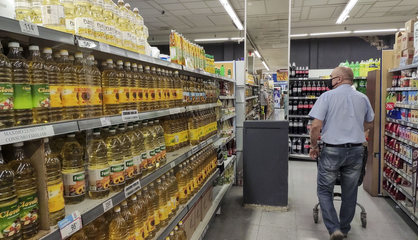 El Gobierno estima que a partir de abril la inflación irá a la baja | Economía y negocios