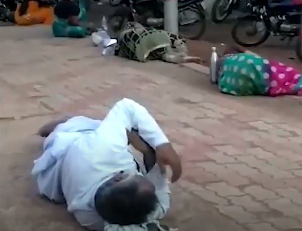 La situación sanitaria en la India es cada vez más complicada por el coronavirus | Internacionales