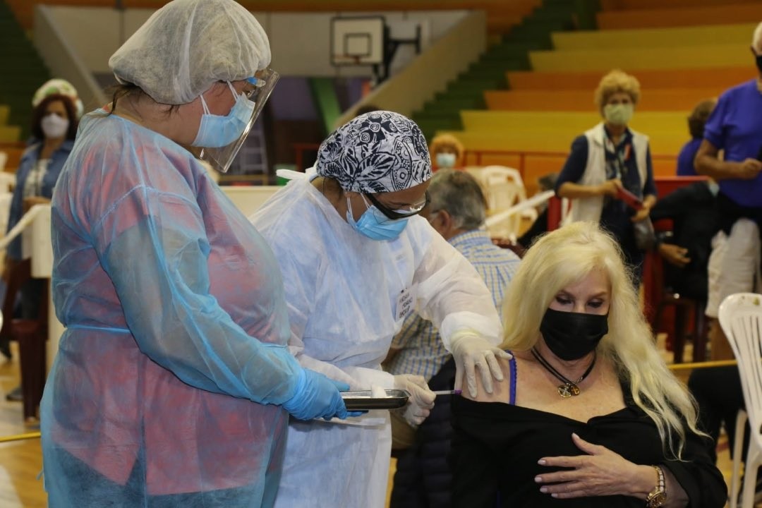 Susana Giménez se vacunó contra el coronavirus en Uruguay | Espectáculos