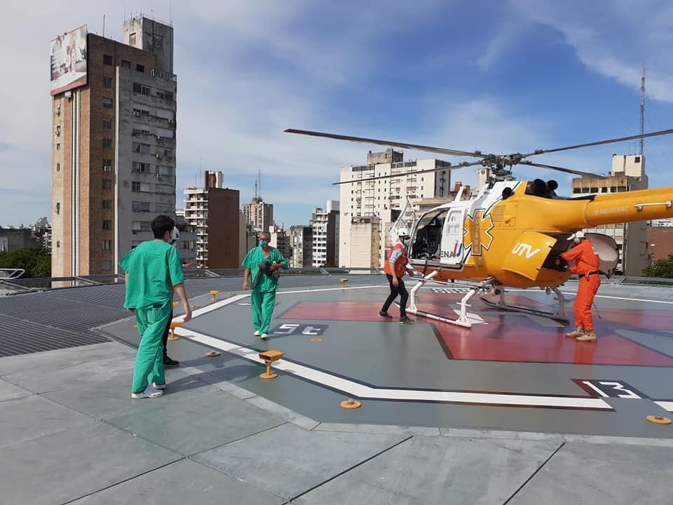 Cayó de un tractor en movimiento y lo rescataron debajo de las ruedas | Rosario y la región