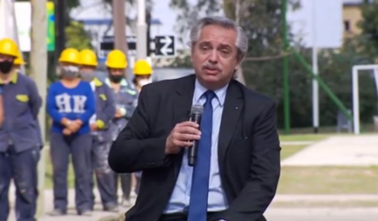 Alberto Fernández dijo "albañilas" ¿Está avalado por la RAE? | Información General