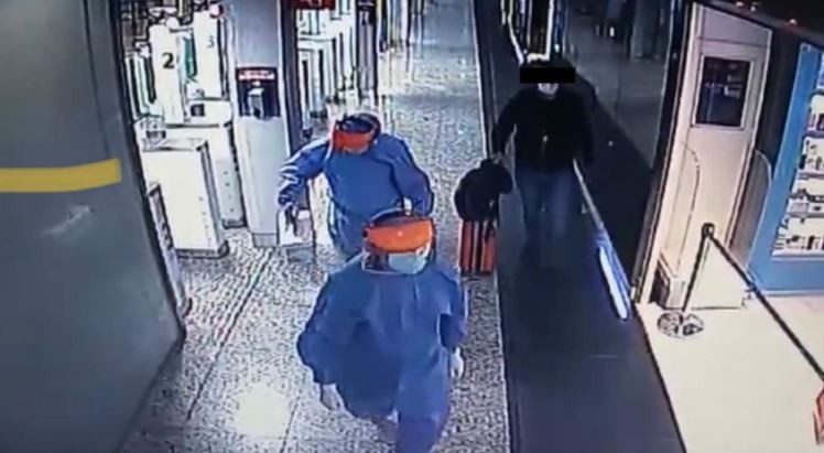 Un joven que volvía de vacunarse de Miami estaba contagiado de coronavirus, ocultó su PCR positivo y quedó detenido | Información General