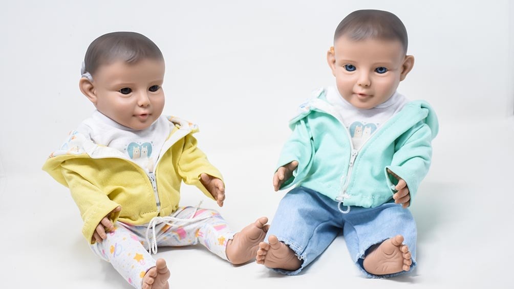 Lanzaron a Eli, el muñeco que concientiza sobre la sordera y contribuye a deconstruir el autoestigma | Tecnología