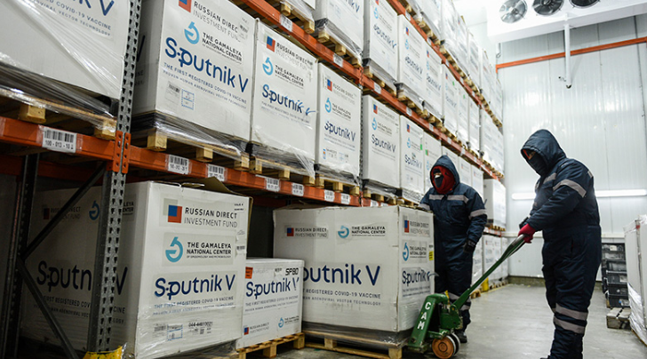 Llegaron al país otras 500.000 vacunas Sputnik V | Información General