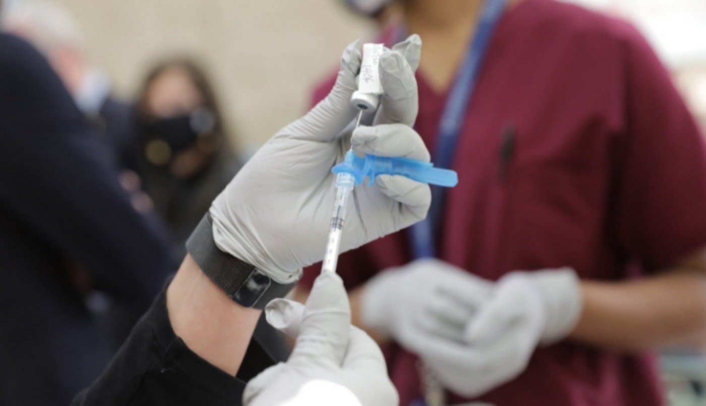 Avanzan las reuniones para probar y fabricar la vacuna israelí contra el coronavirus en Argentina | Información General