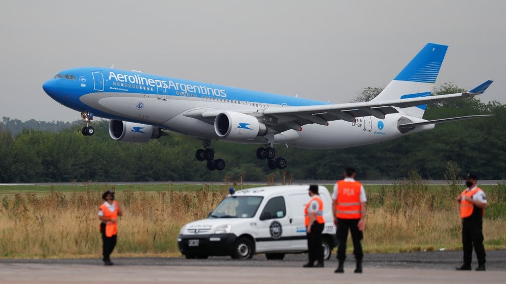 Parte un nuevo vuelo de Aerolíneas para buscar vacunas Sputnik V a Moscú | Información General
