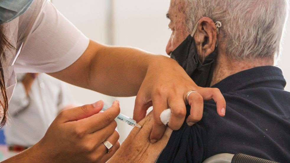 En Santa Fe se completó la llegada de 176.750 dosis contra el covid | Rosario y la región