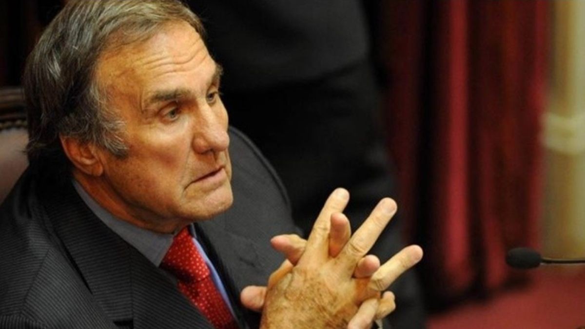 Se complicó la salud de Reutemann: le realizaron nuevas transfusiones | Información General