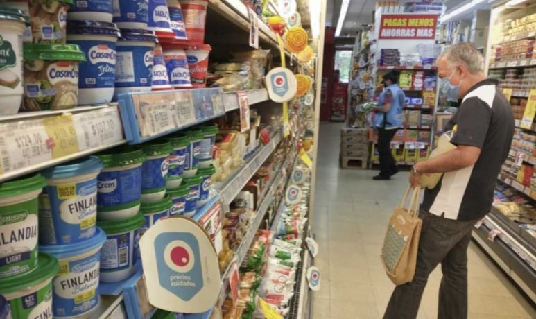 Pelea contra la inflación: preparan canasta de 120 artículos a precios congelados hasta diciembre | Economía y negocios