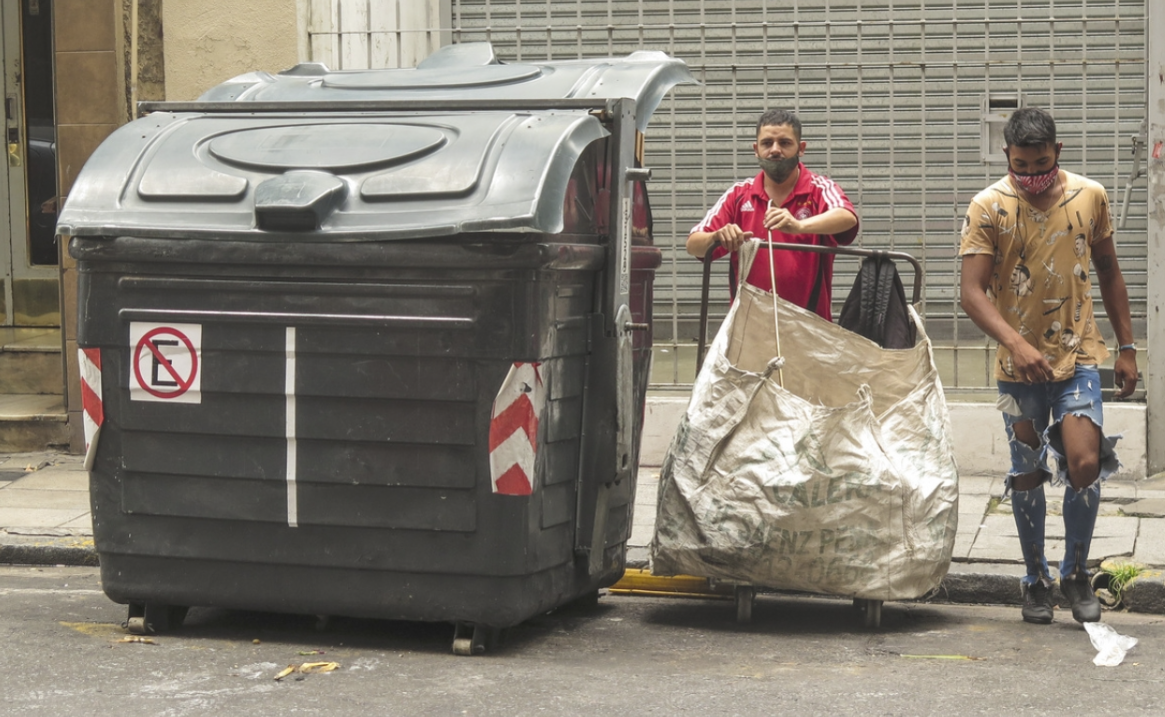 En la capital de Argentina más de la cuarta parte es pobre y menos de la mitad es de clase media | Economía y negocios