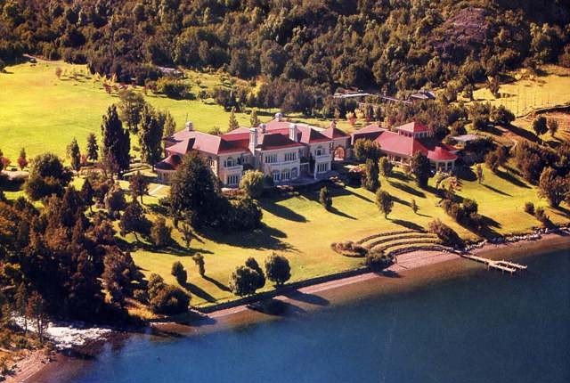 Un incendio destruyó parte de unas instalaciones del magnate británico Joe Lewis en Lago Escondido | Información General