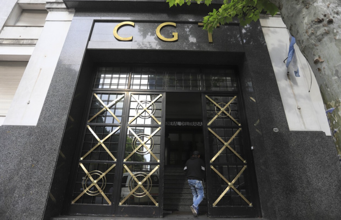 Prorrogan hasta fin de año la prohibición de despidos sin justa causa | Información General