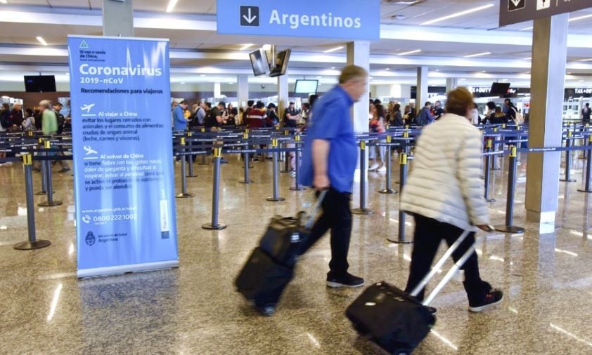 Restricciones a los vuelos: hay 1.400 nuevos varados en el exterior | Información General