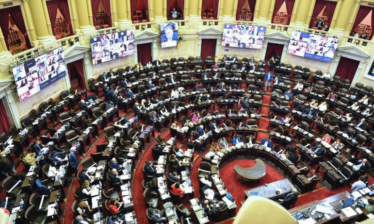 Luz verde al proyecto que fomenta el ahorro en pesos: no se gravarán los plazos fijos | Política