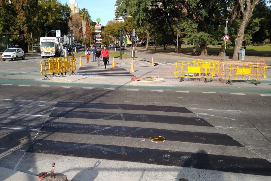 Comenzaron los trabajos para un nuevo cruce peatonal seguro en Oroño y Estanislao López | Rosario y la región
