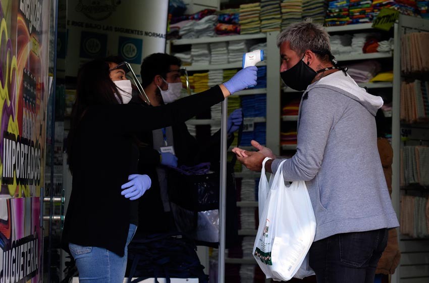 Siete de cada diez rosarinos cambiaron sus hábitos de consumo en pandemia: más cerca de sus casas | Rosario y la región