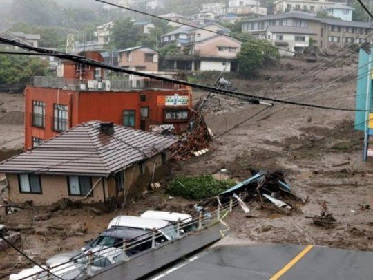 Buscan en Japón a casi 100 desaparecidos por los deslizamientos de tierra | Internacionales