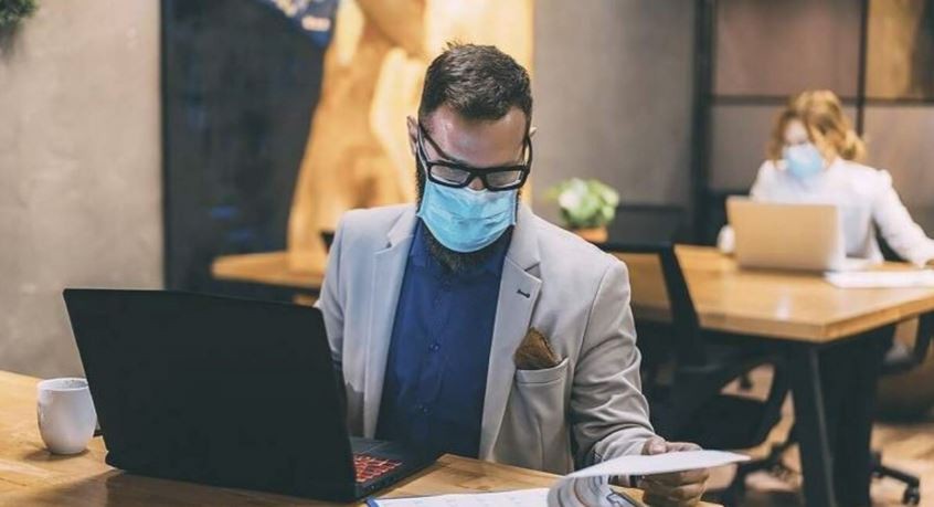 La mitad de las empresas planea aplicar horarios flexibles o modelo mixto de trabajo | Economía y negocios