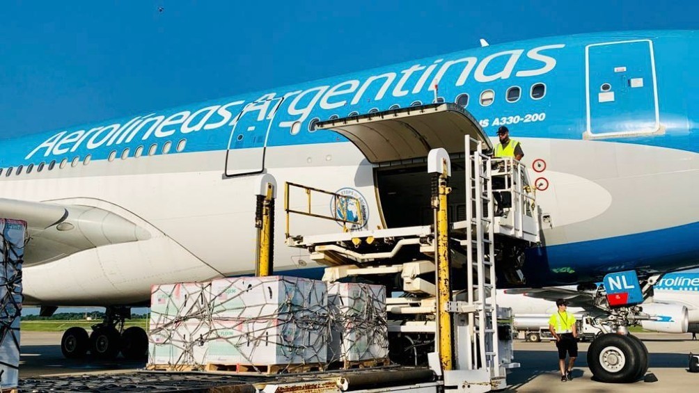 Llegan hoy 1,3 millones de vacunas de AstraZeneca y un nuevo cargamento de Sinopharm | Información General