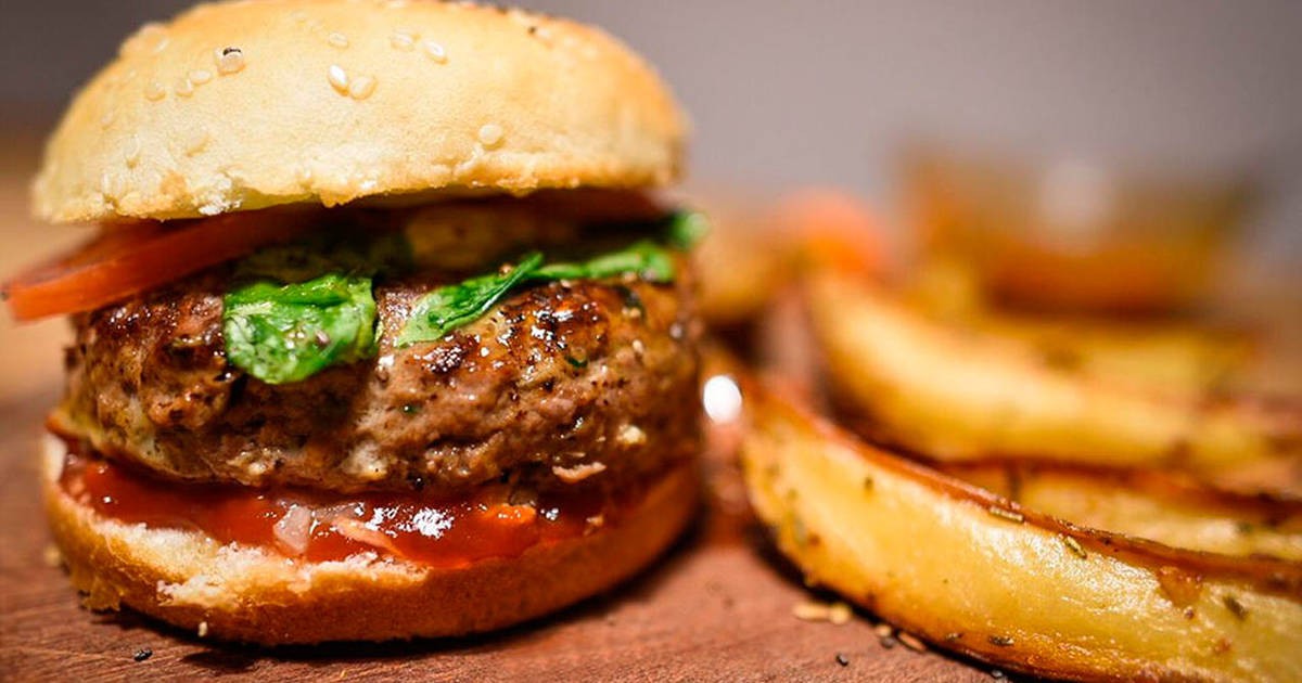 Lanzaron al mercado hamburguesas de chivo | Información General