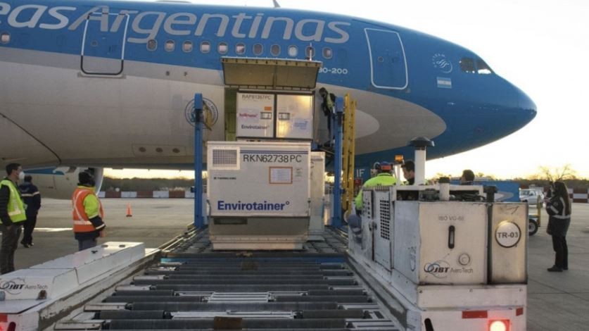 Llegó otro vuelo de Aerolíneas Argentinas con más de 760 mil dosis de Sinopharm | Información General