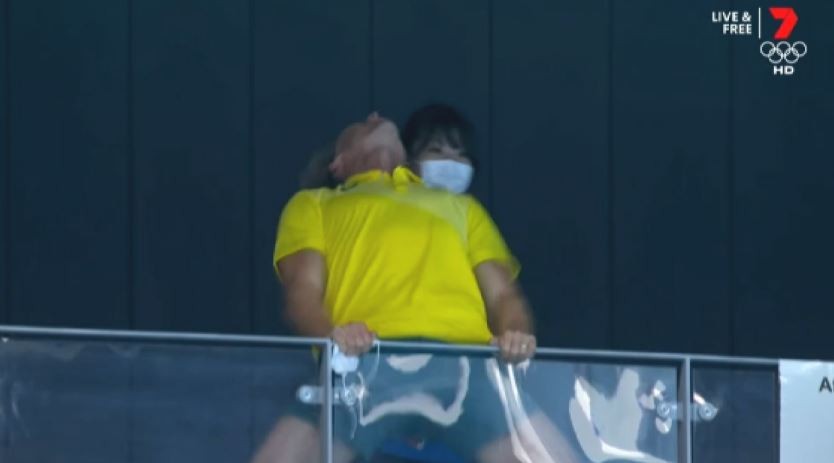 Video: El desaforado festejo de un entrenador australiano en Tokio | Deportes
