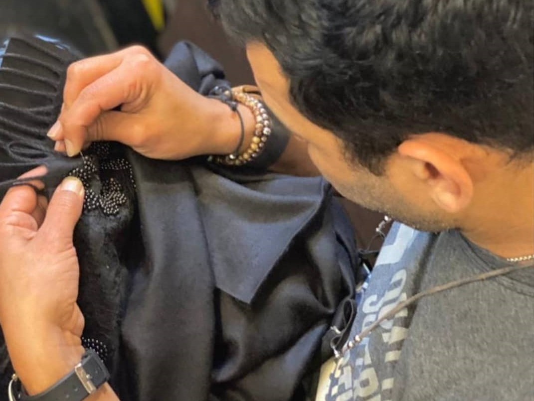 De artesano en ferias a distinguido diseñador de accesorios de moda | Información General