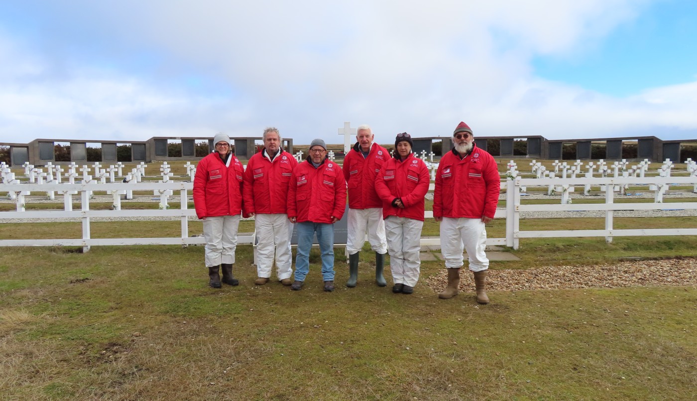 Malvinas: hallaron restos de 5 soldados en la tumba común de Darwin | Información General