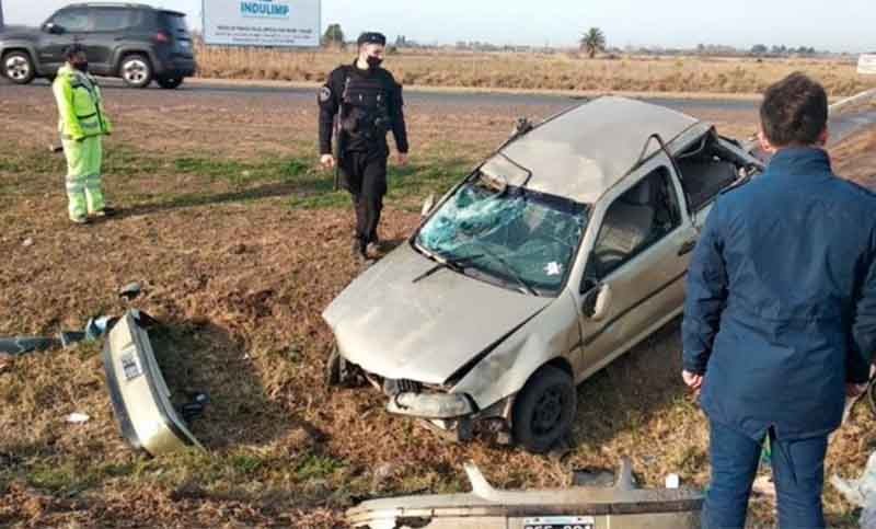 Autopista Rosario-Córdoba: dos heridos tras el vuelco de un auto | Rosario y la región