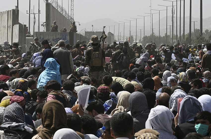 Siete muertos en el caos del aeropuerto de Kabul en medio de la huida de Afganistán | Internacionales