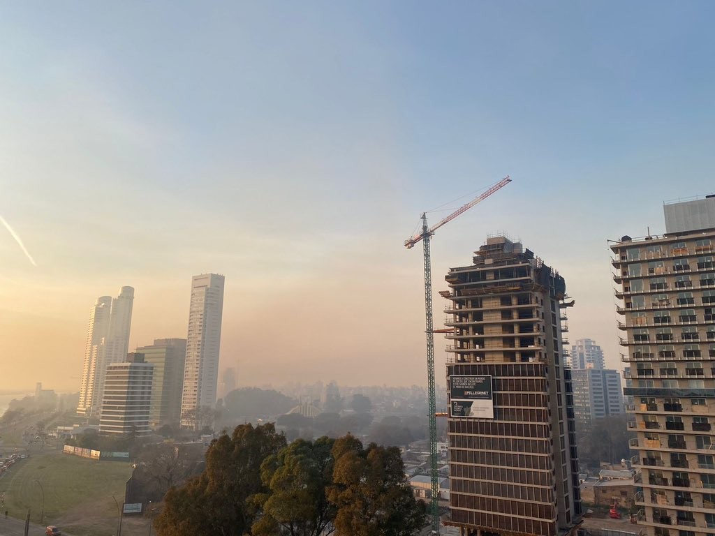 Advierten altos niveles de contaminación del aire por el fuego en las islas | Rosario y la región