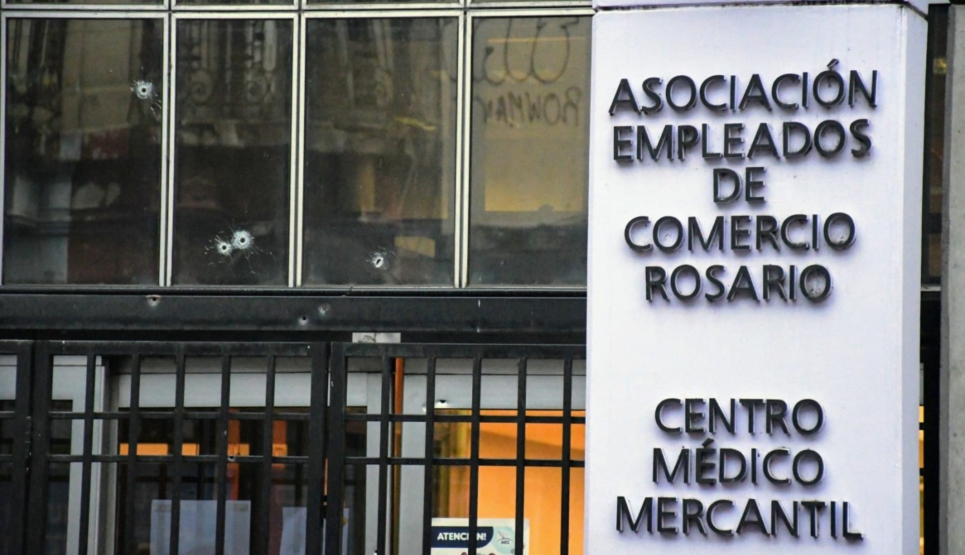Balearon el frente del sindicato de Empleados de Comercio | Rosario y la región