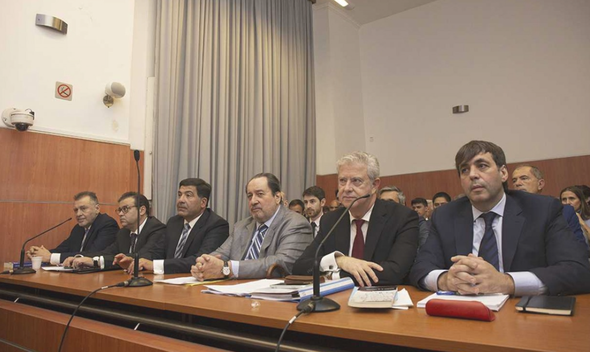 Oil Combustibles: la AFIP retiró la querella contra Cristóbal López y su socio Fabián De Sousa | Política