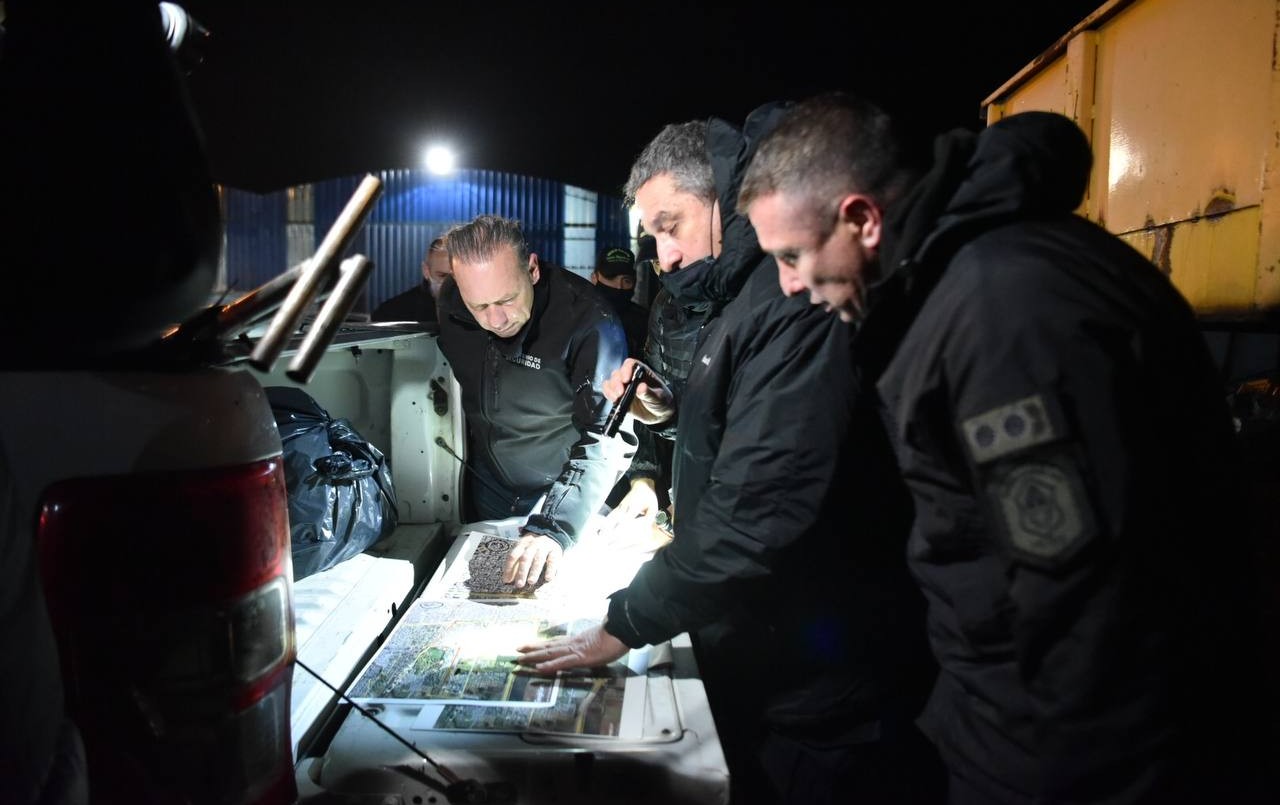 Berni vino a Rosario y detuvieron a narcos del clan “Villalba” con más de 30 kilos de droga y armas | Rosario y la región