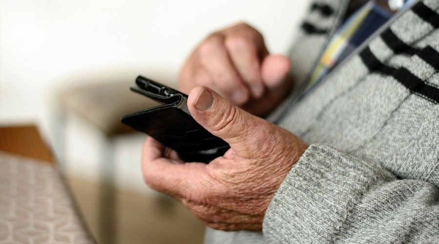 Planes sociales, jubilaciones y juicios: nuevas formas de estafas bancarias y telefónicas | Información General